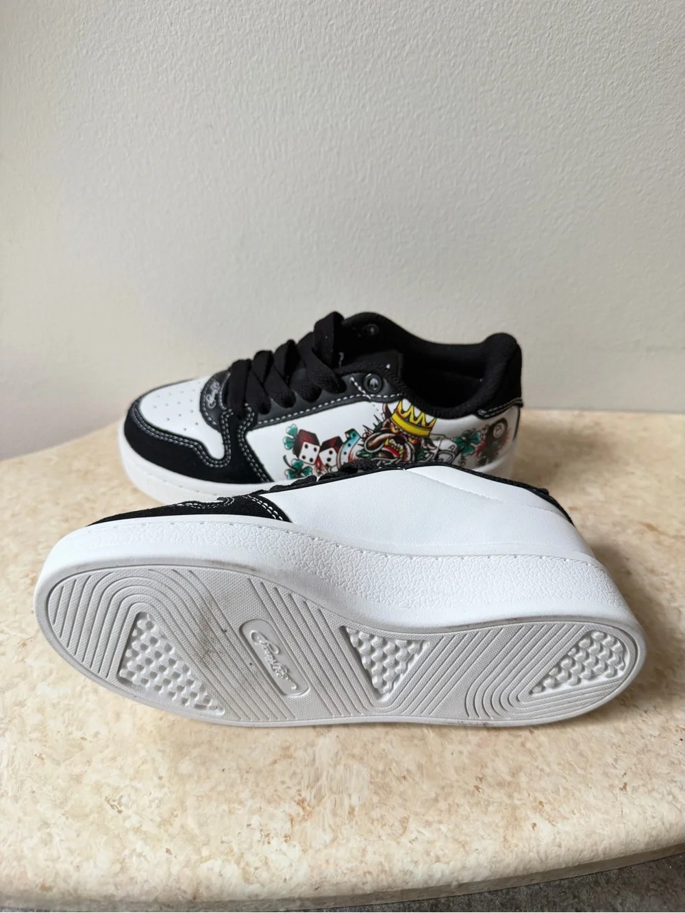 Ed Hardy Low Top Tattoo Graphic Sneakers Boys Size 11 Black White Lace Up NEW